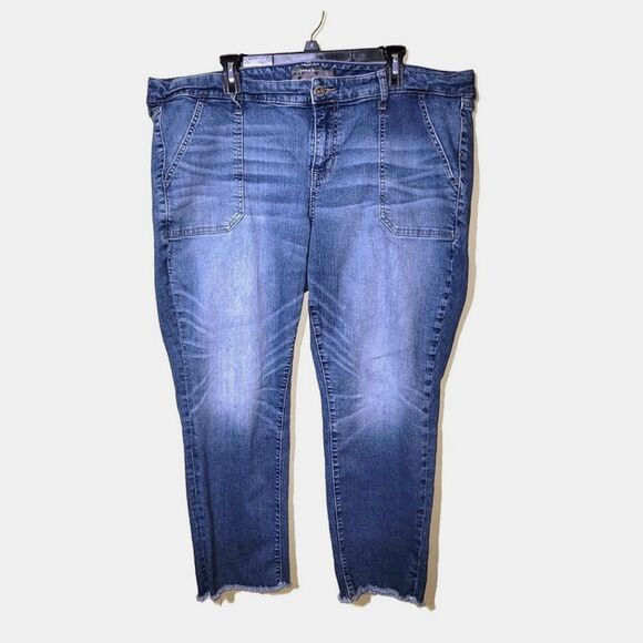 Torrid Crop Boyfriend Vintage Stretch Jeans 20 - Picture 1 of 10